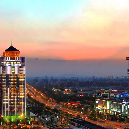 Zhangjiagang Zhonglian Gdh International Hotel Exterior foto