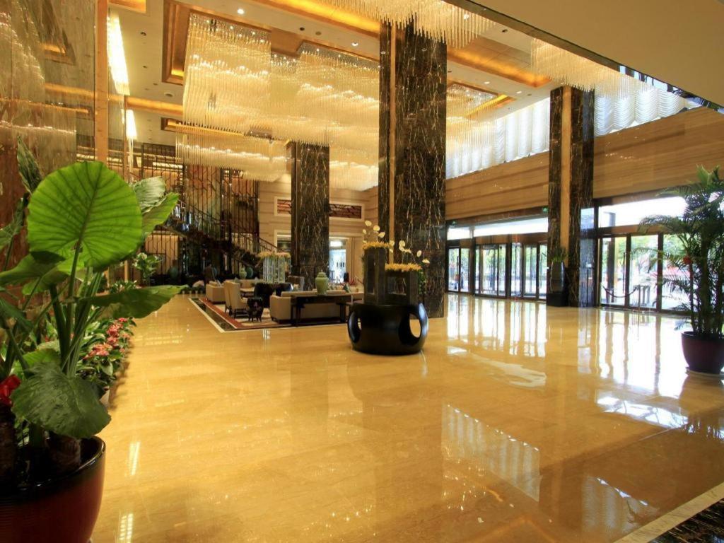 Zhangjiagang Zhonglian Gdh International Hotel Exterior foto